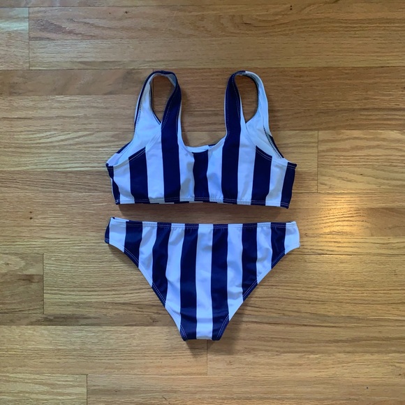 NWT - Nautical Contrasting Color Striped Crop Tank 2PC Swimsuit. Size Medium. - Picture 3 of 4